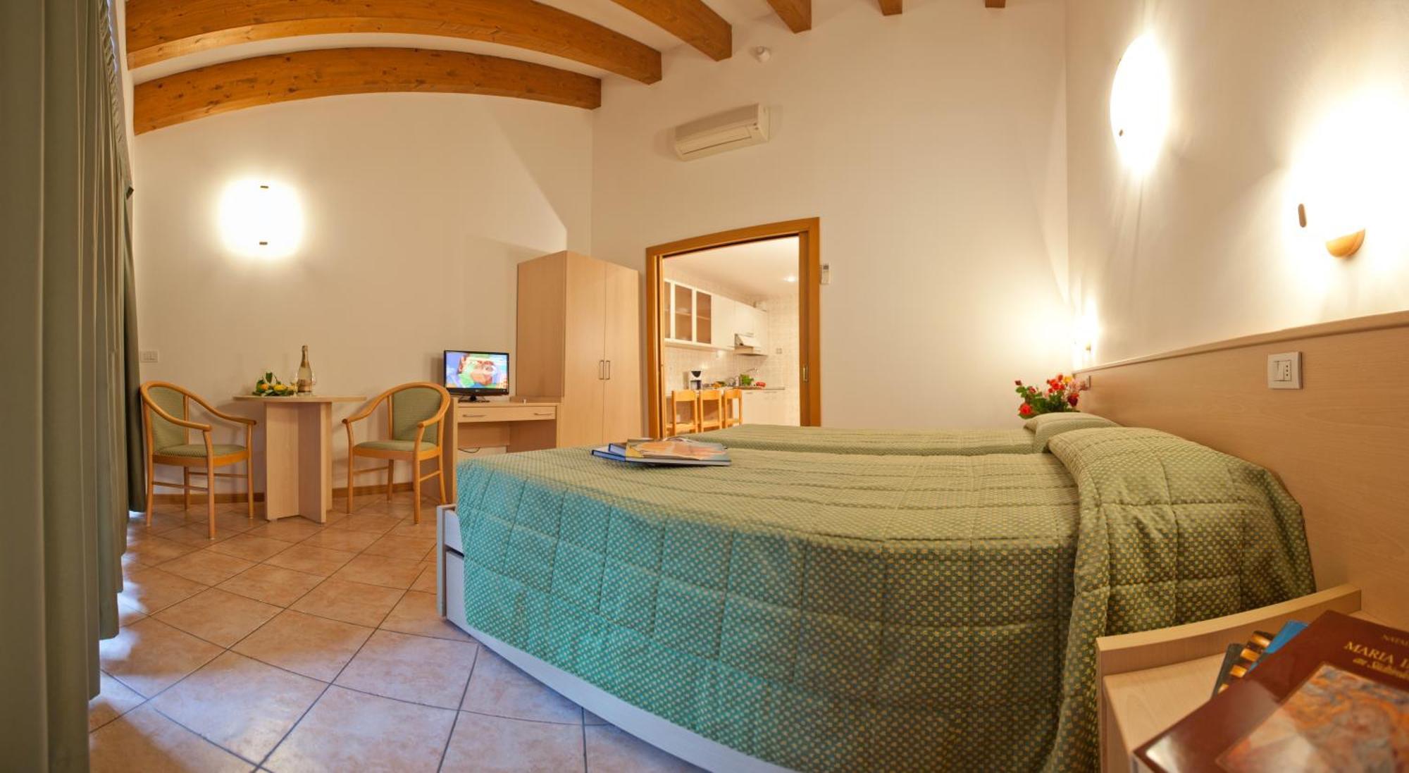 Residence San Luigi 리몬네술가르다 외부 사진